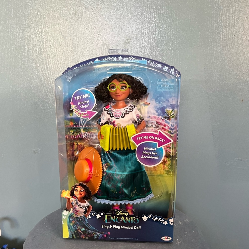 Disney Encanto Sing and Play Mirabel Doll